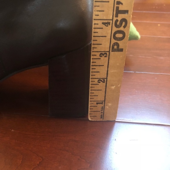 NWOT Brown Square Toed Boots - Picture 3 of 5